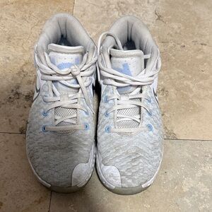 Nike KD Trey 5 VIII 'White Royal Tint'